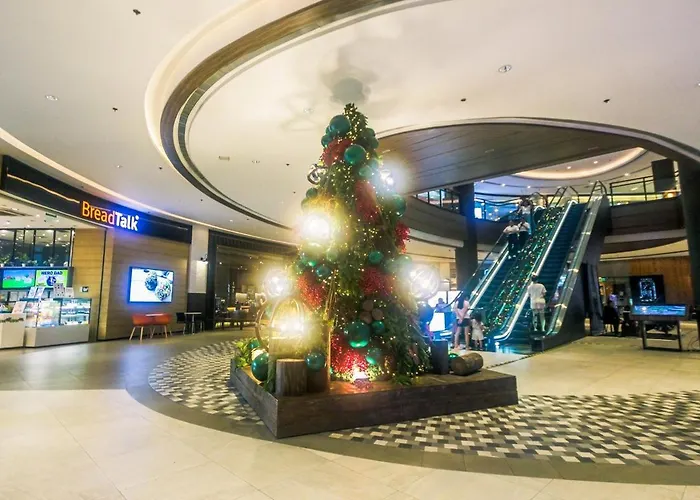 Apartment Netflix & Chill Stylish Makati Gym Swim Park Internet Fast 2474 Manila