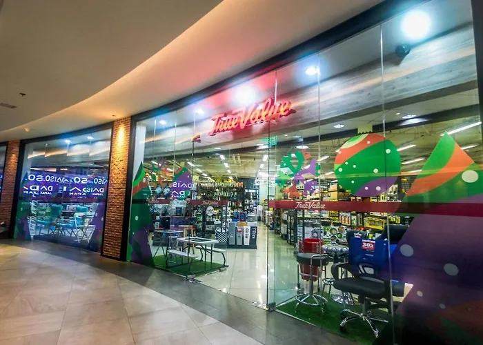 Netflix & Chill Stylish Makati Gym Swim Park Internet Fast 2474 *