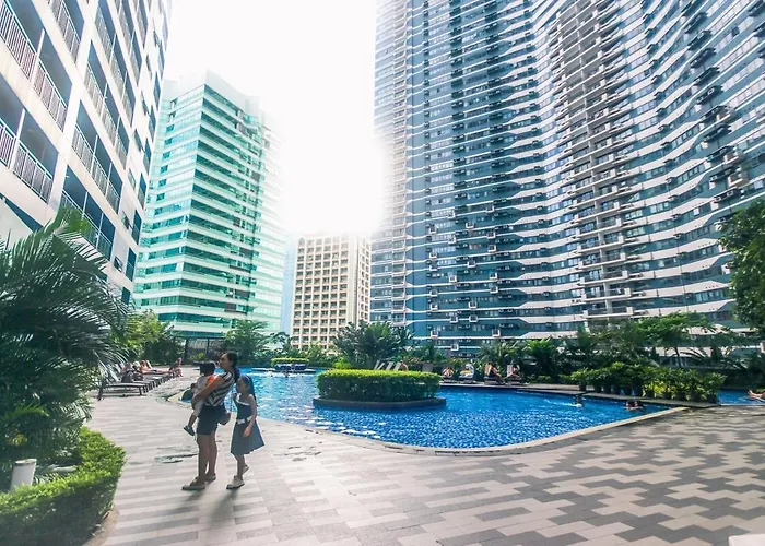 Apartment Netflix & Chill Stylish Makati Gym Swim Park Internet Fast 2474 Manila