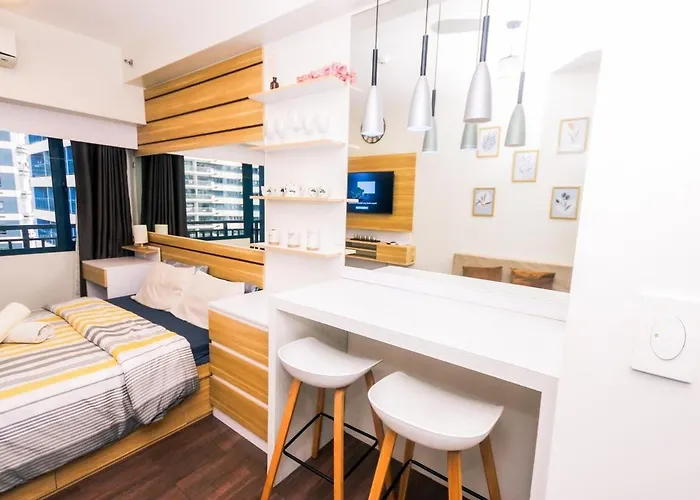 Netflix & Chill Stylish Makati Gym Swim Park Internet Fast 2474