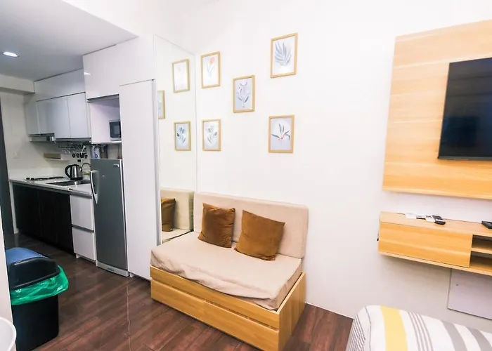 Apartment Netflix & Chill Stylish Makati Gym Swim Park Internet Fast 2474