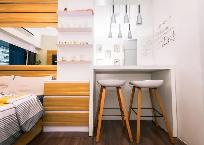 Apartment Netflix & Chill Stylish Makati Gym Swim Park Internet Fast 2474 Manila