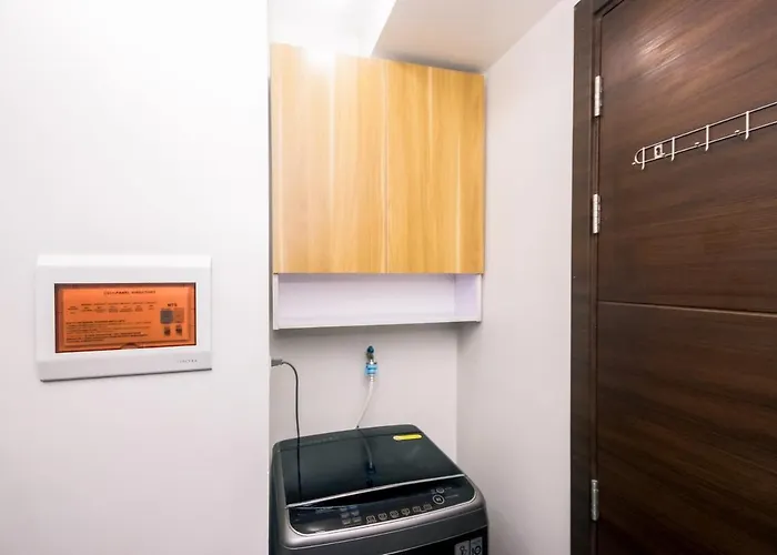 Netflix & Chill Stylish Makati Gym Swim Park Internet Fast 2474 Manila