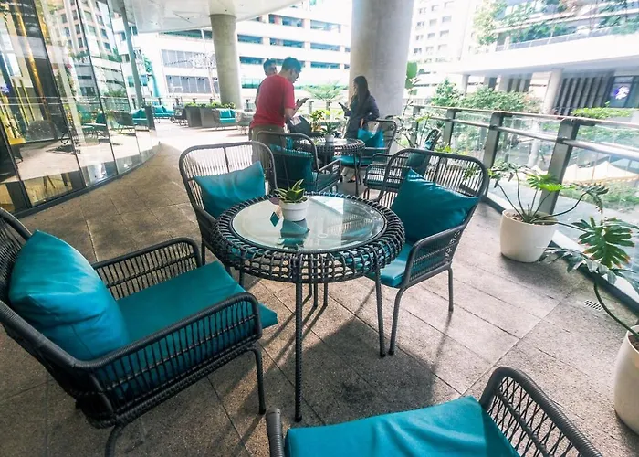 Netflix & Chill Stylish Makati Gym Swim Park Internet Fast 2474 * Manila
