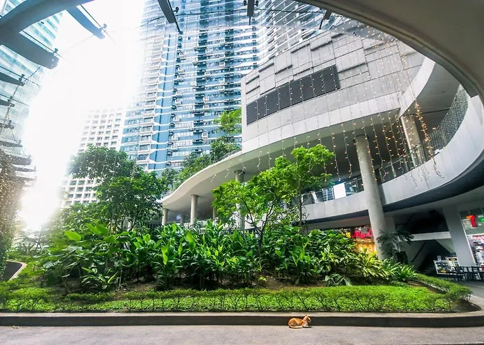 Netflix & Chill Stylish Makati Gym Swim Park Internet Fast 2474