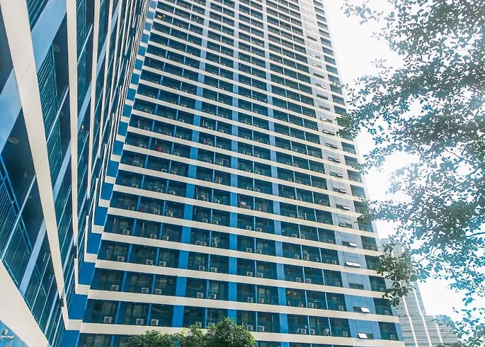 Apartment Netflix & Chill Stylish Makati Gym Swim Park Internet Fast 2474