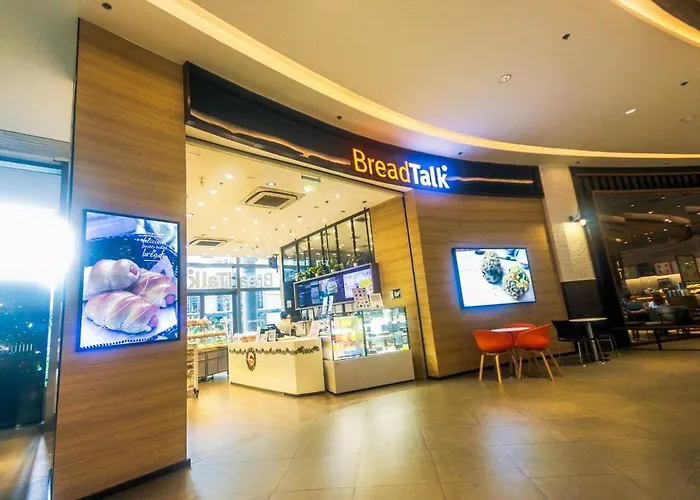 Netflix & Chill Stylish Makati Gym Swim Park Internet Fast 2474 *